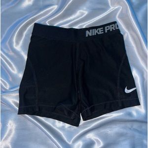 Nike-Pro Shorts Pack (4 pairs)